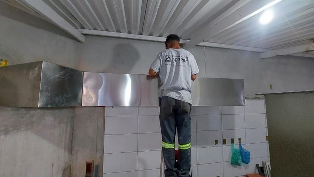 Coifa em aço inox para cozinha industrial